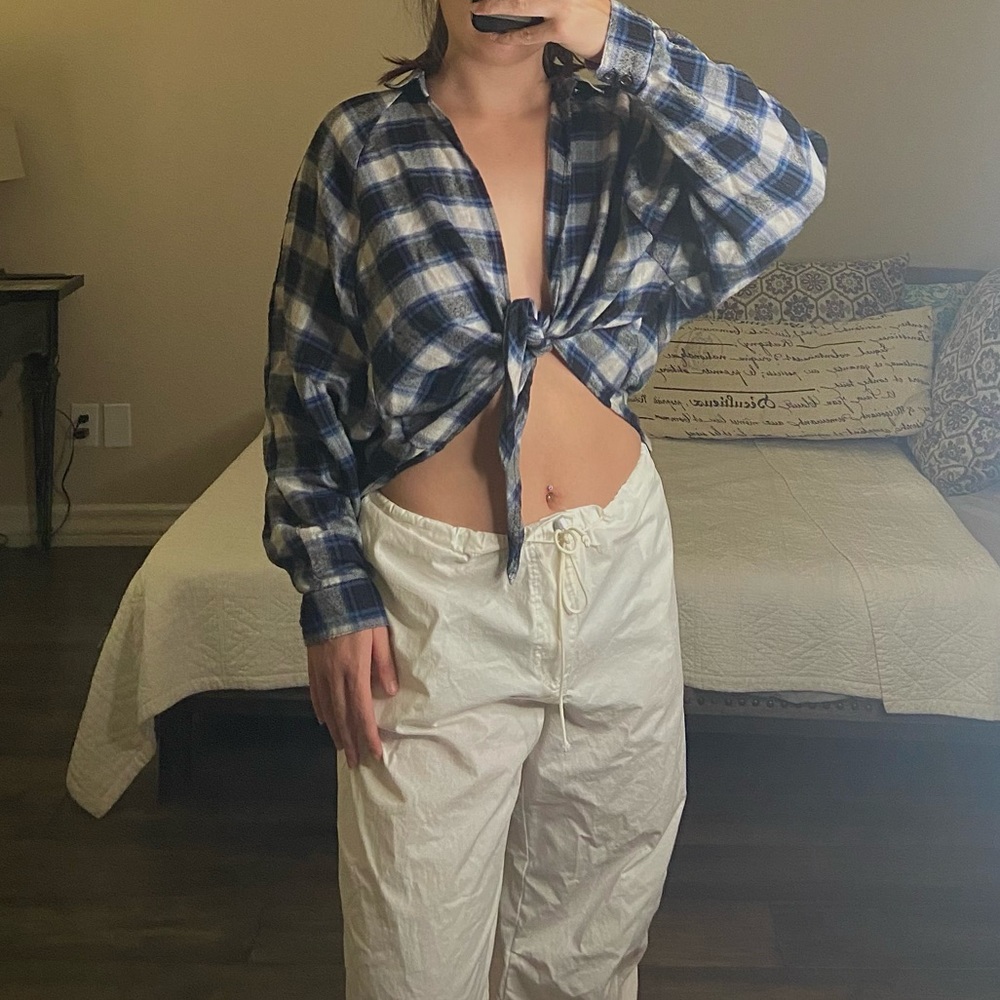 Urban Outfitters Flannel Croptop🧺👒